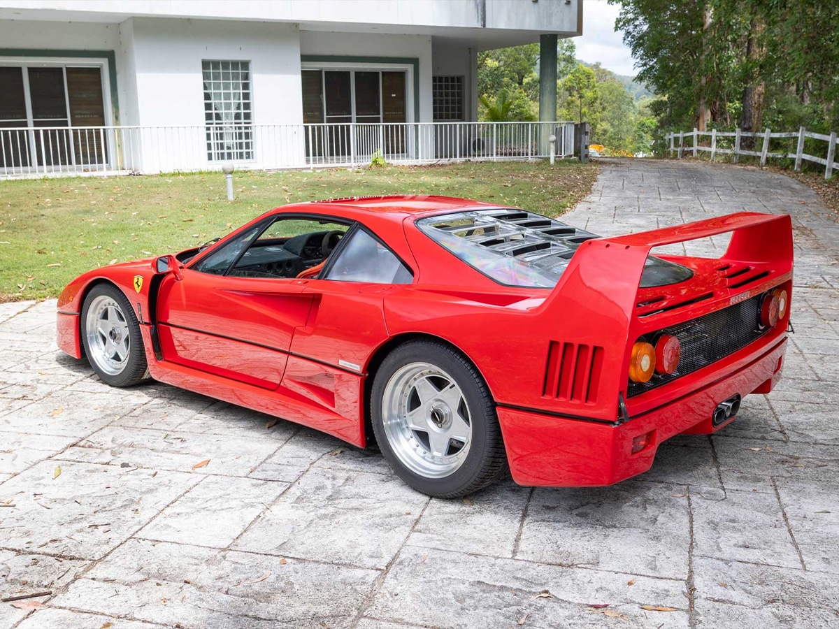 Ferrari f40 auction australia rear three quarter 2