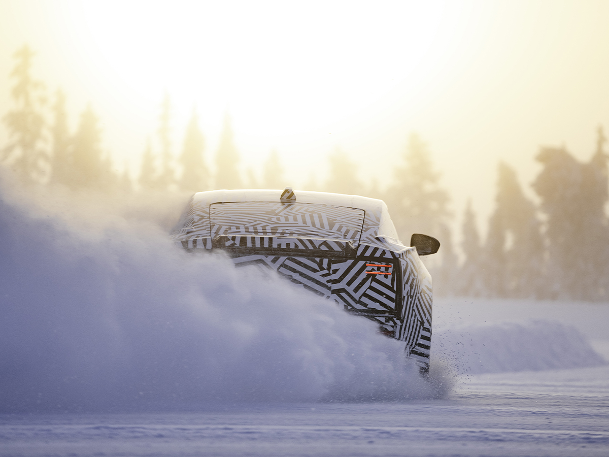 Jaguar Type 00 on snow rear end