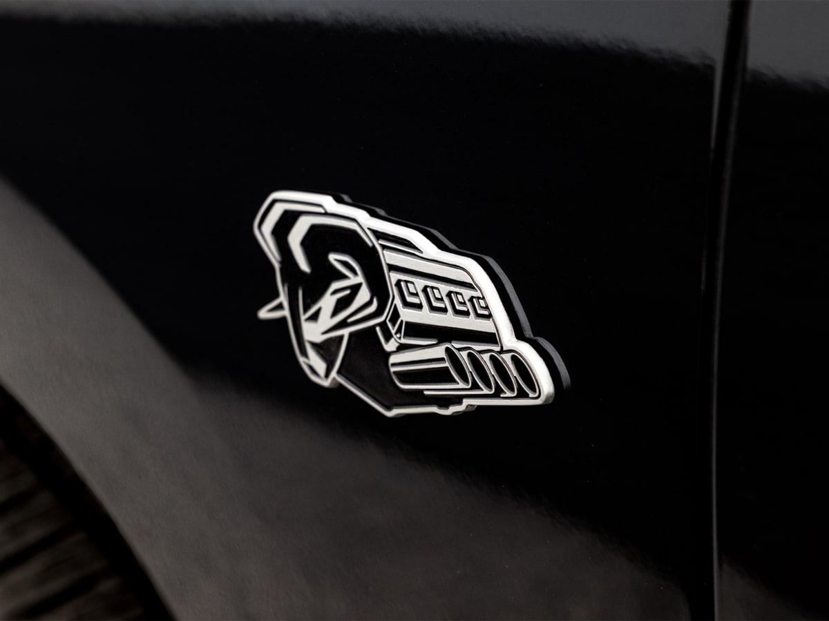 Ram 1500 engine logo
