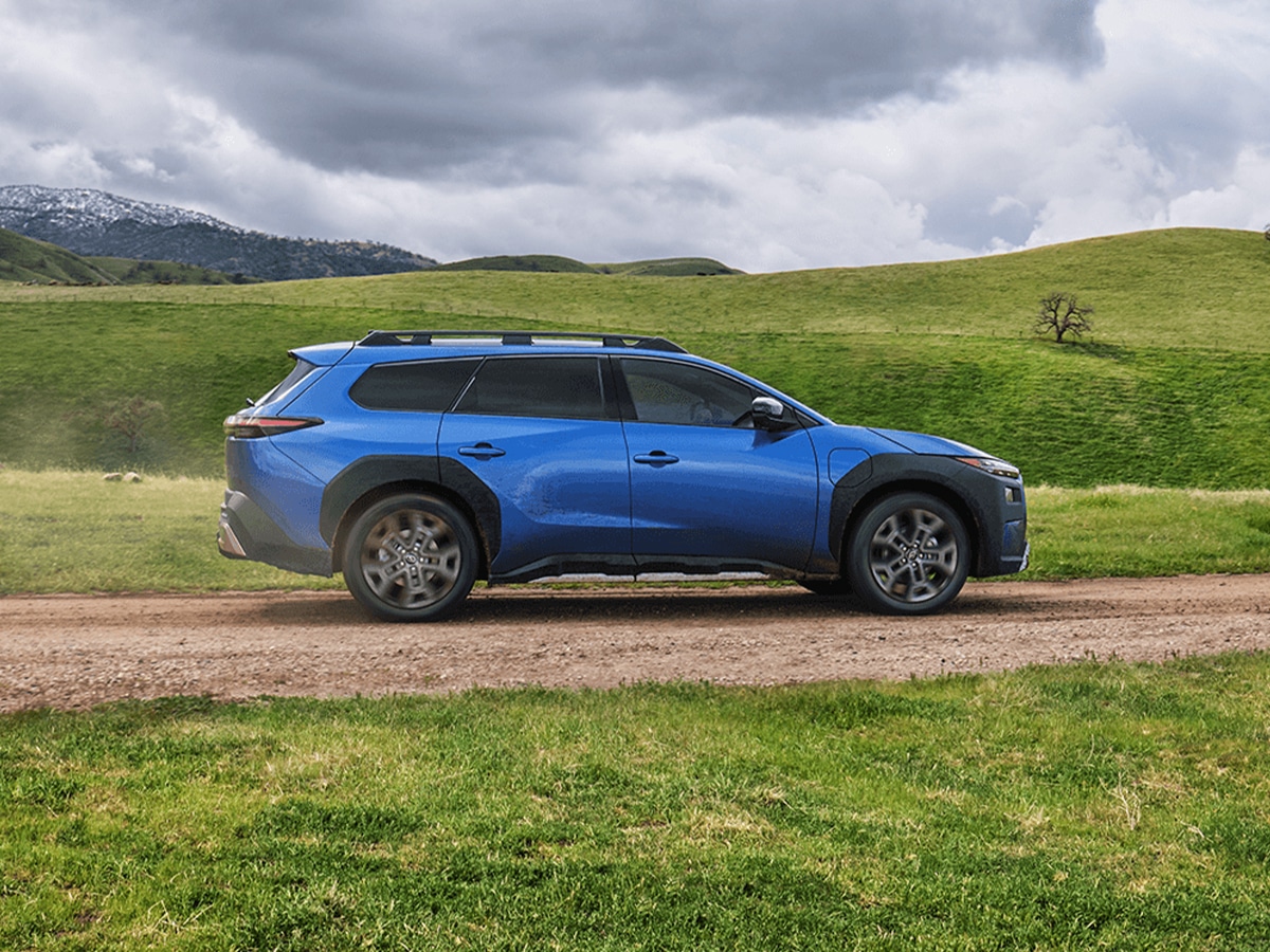 Subaru trailseeker side on