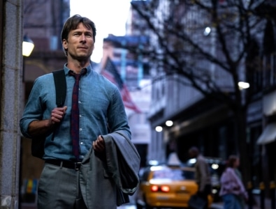 Review: Glen Powell’s ‘How to Make a Killing’ Isn't Exactly Thrilling