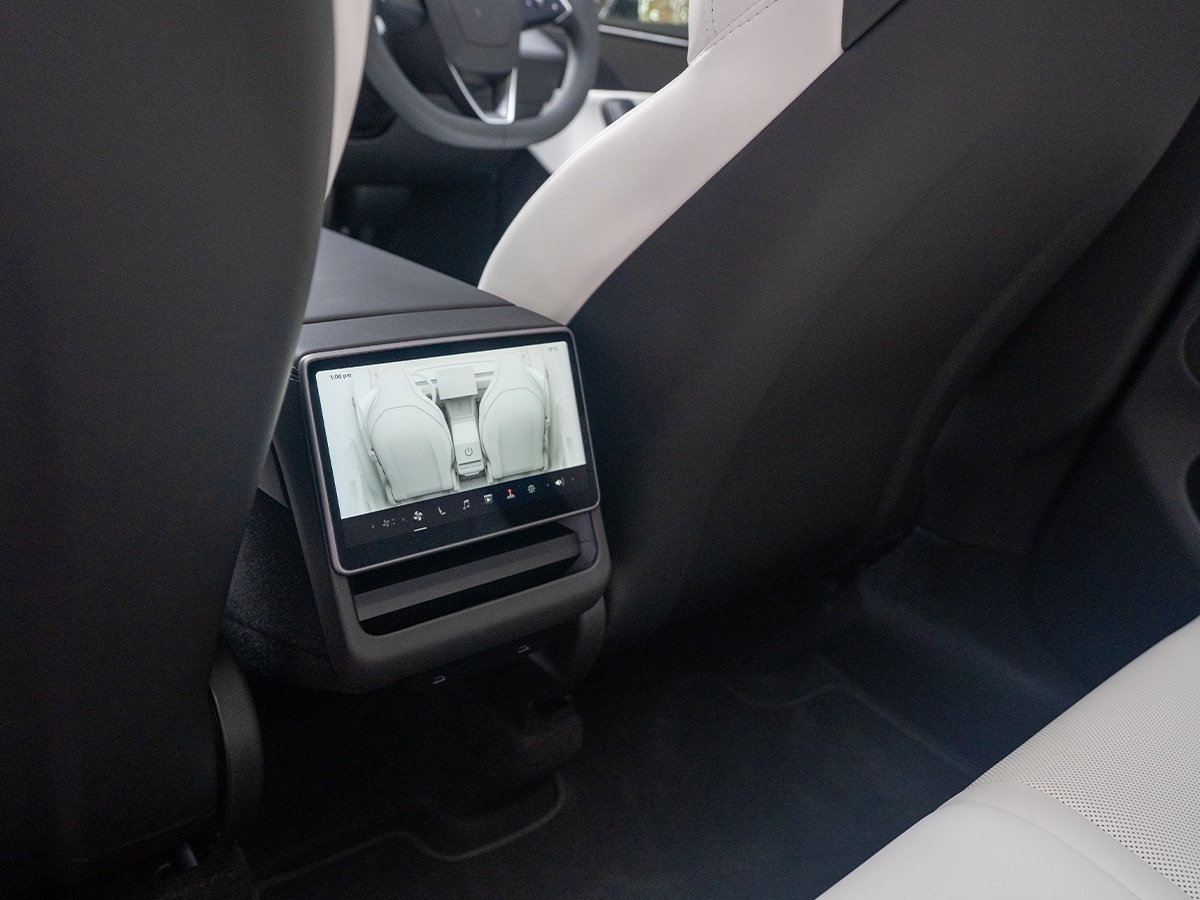 2026 tesla model y performance rear climate