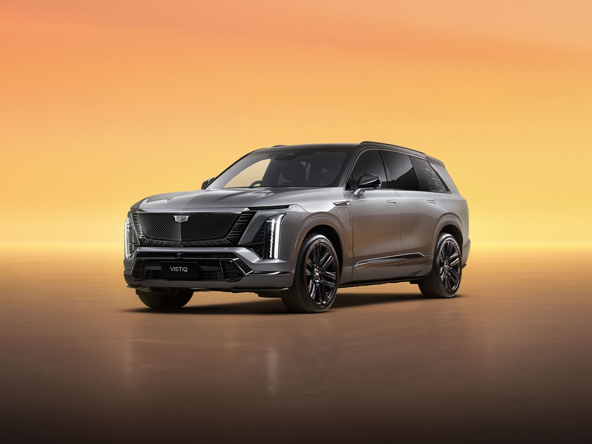 Cadillac vistiq australia front three quarter