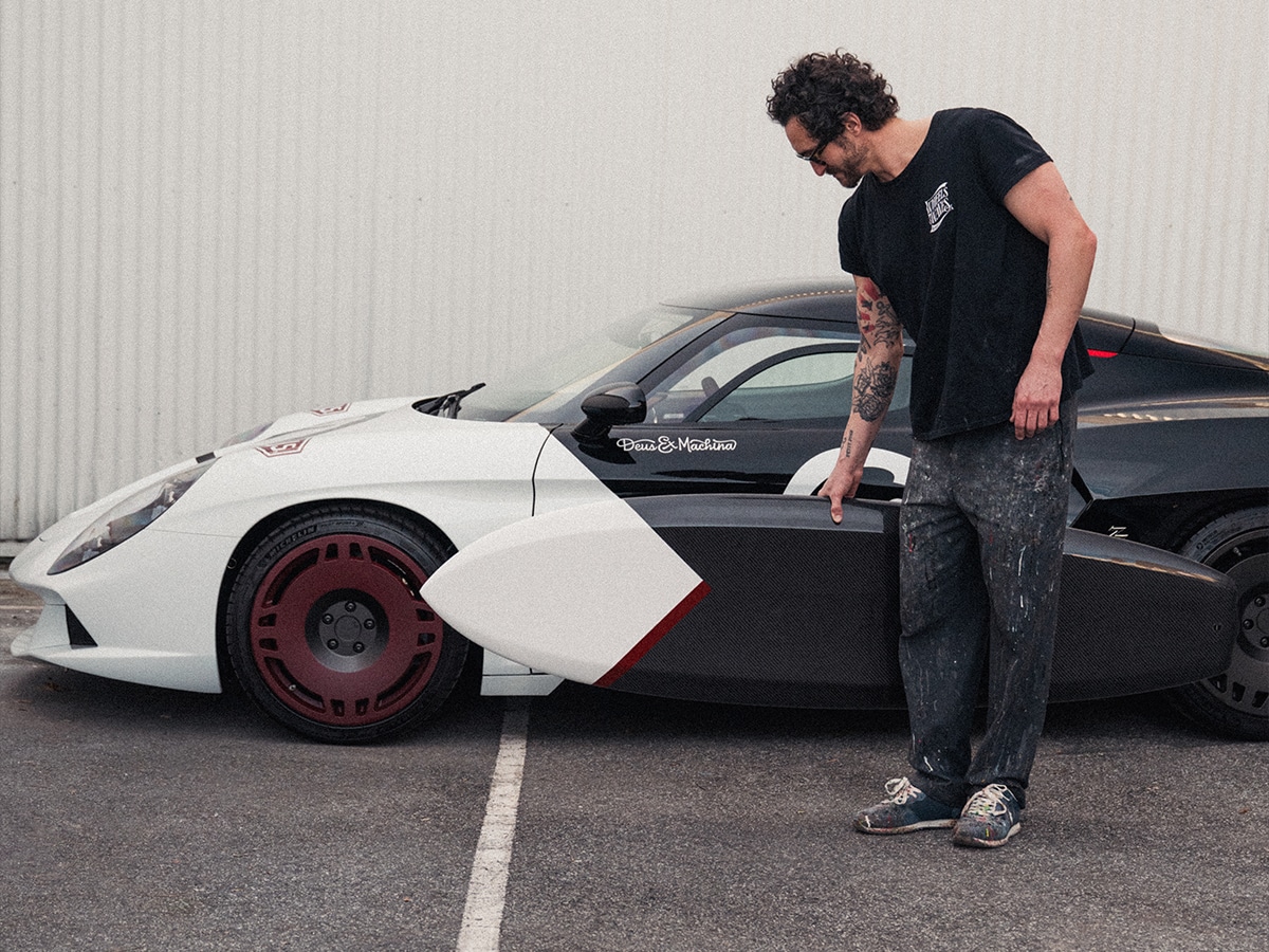 Deus ex machina x zagato agtz twin tail with surfboard