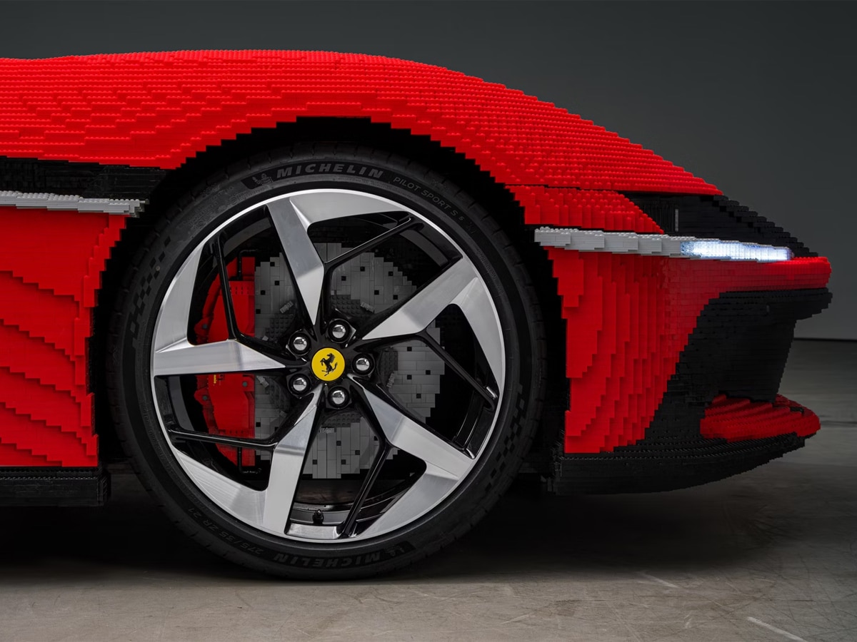 Ferrari 12cilindri spider lego wheel