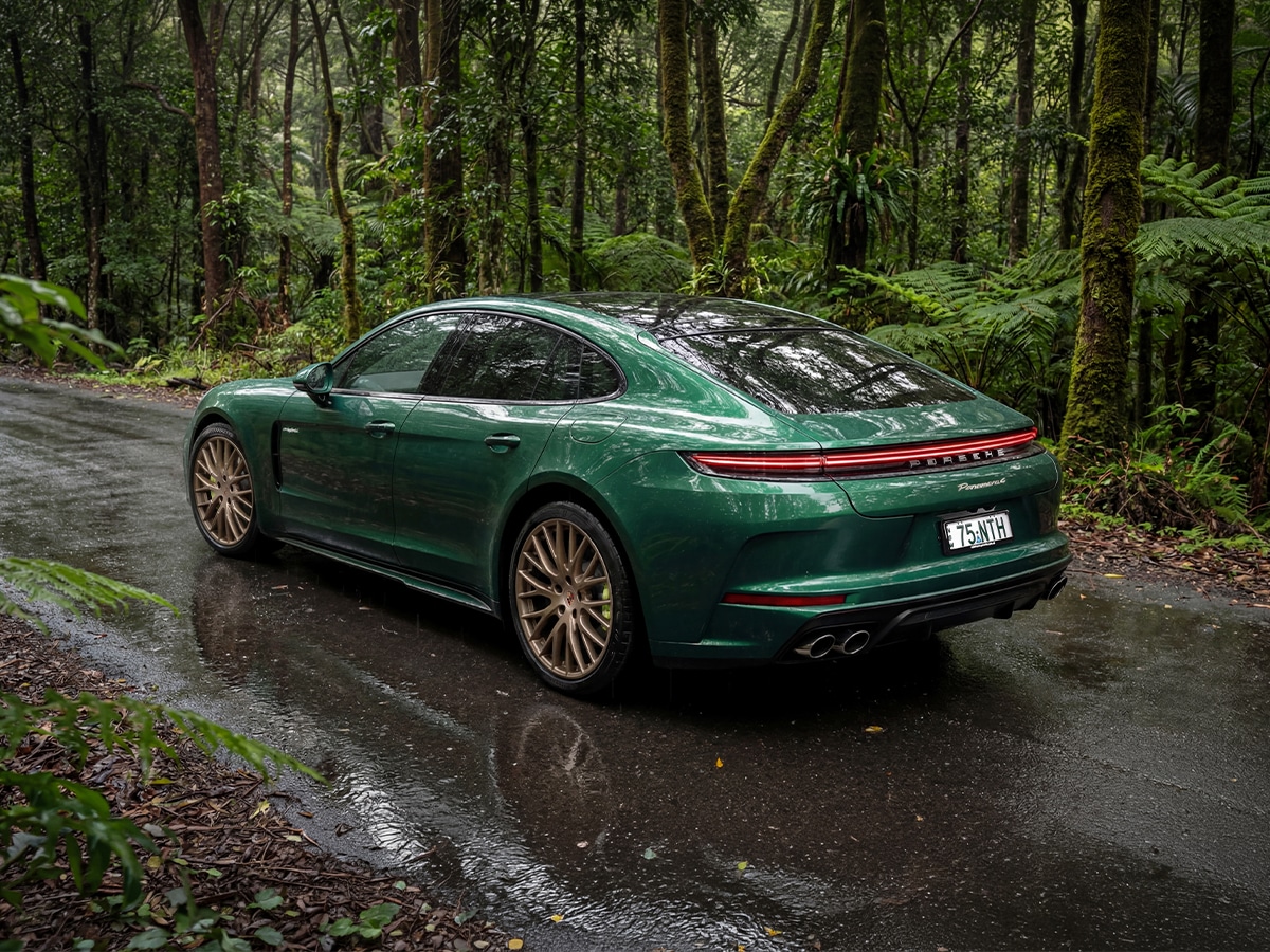 Go north panamera 4 e hybrid rear three quarter