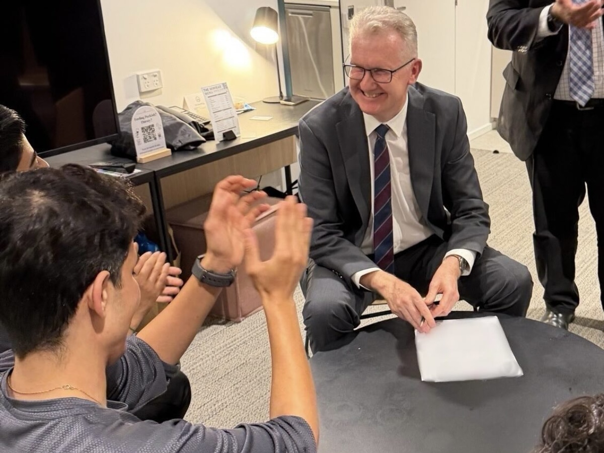 Iran women's football team aslyum 2