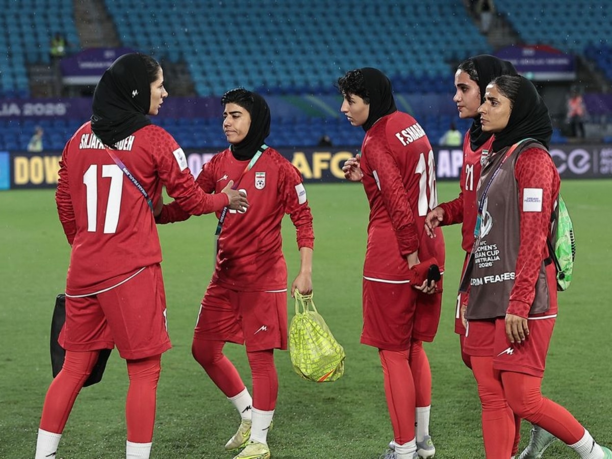 Iran women's football team aslyum 6