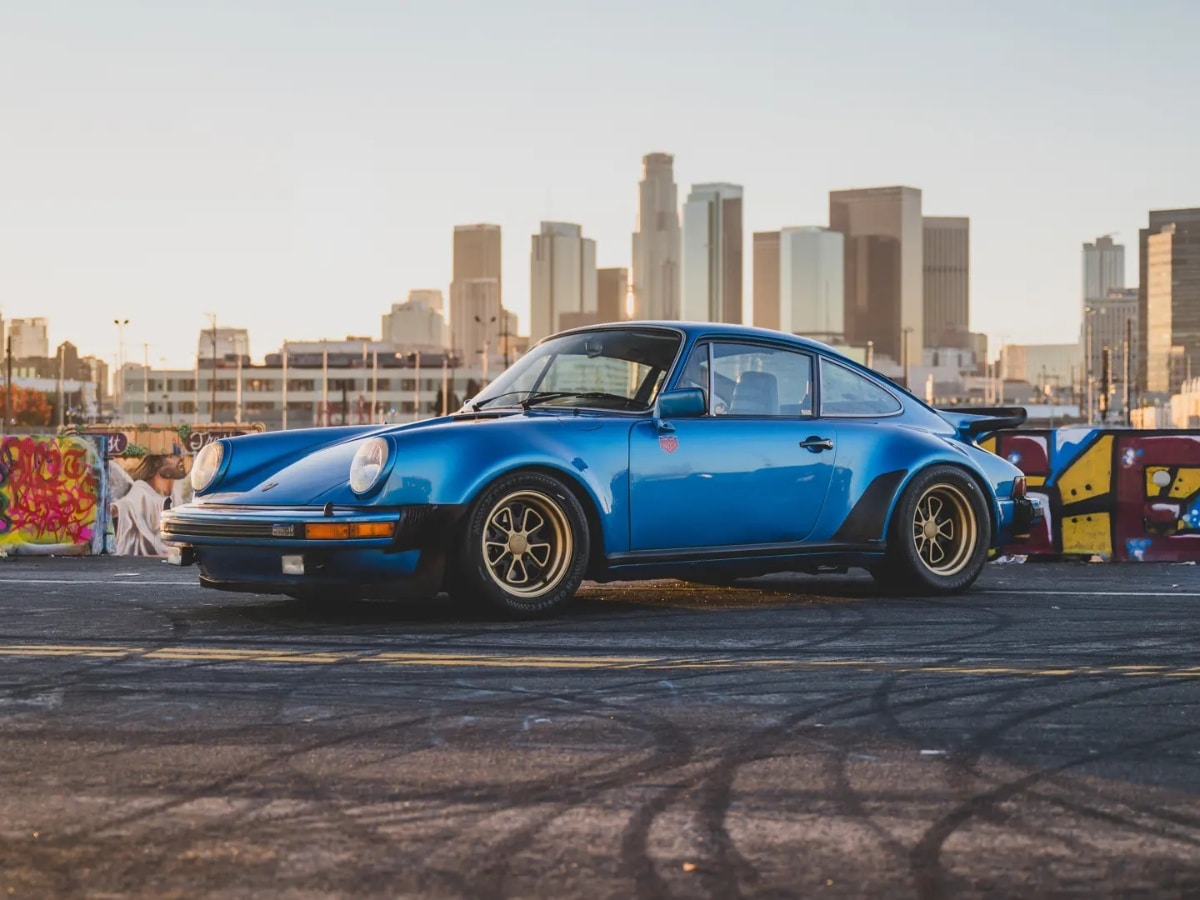 Magnus walker outlaw collection sotheby's auction - 1976 porsche 911 turbo