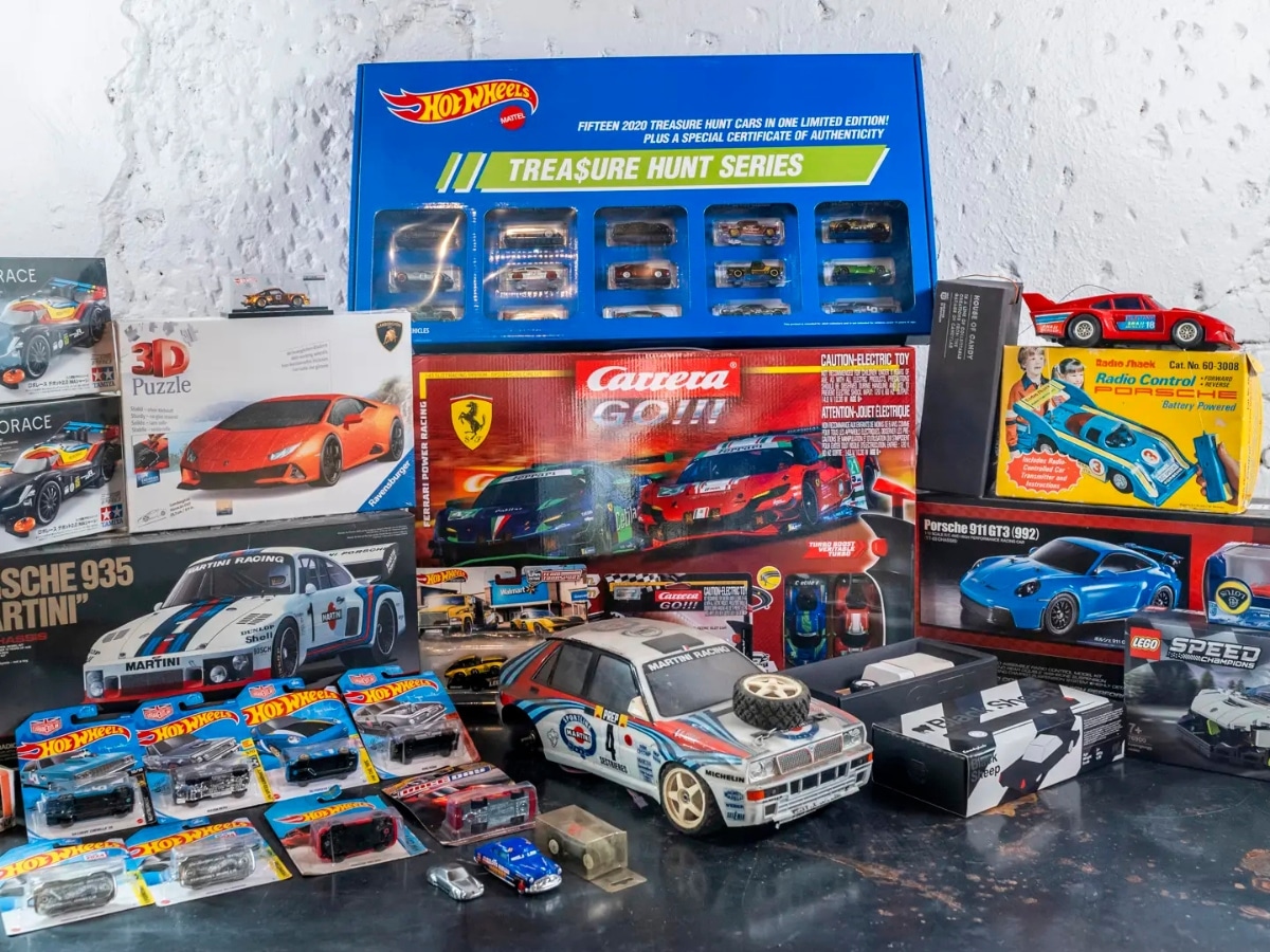 Magnus walker outlaw collection sotheby's auction - collection of hot wheels toys and model cars