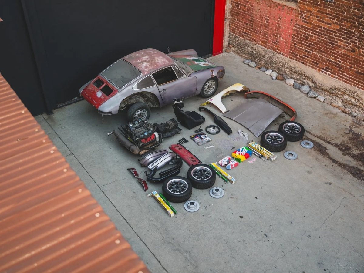 Magnus walker outlaw collection sotheby's auction - the ‘urban outlaw starter kit’