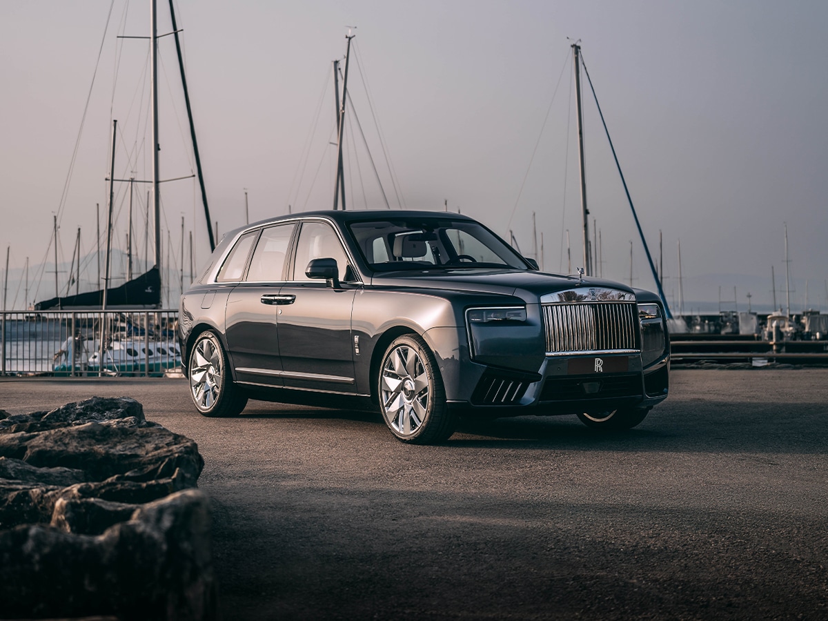 Rolls royce cullinan yachting front end 2