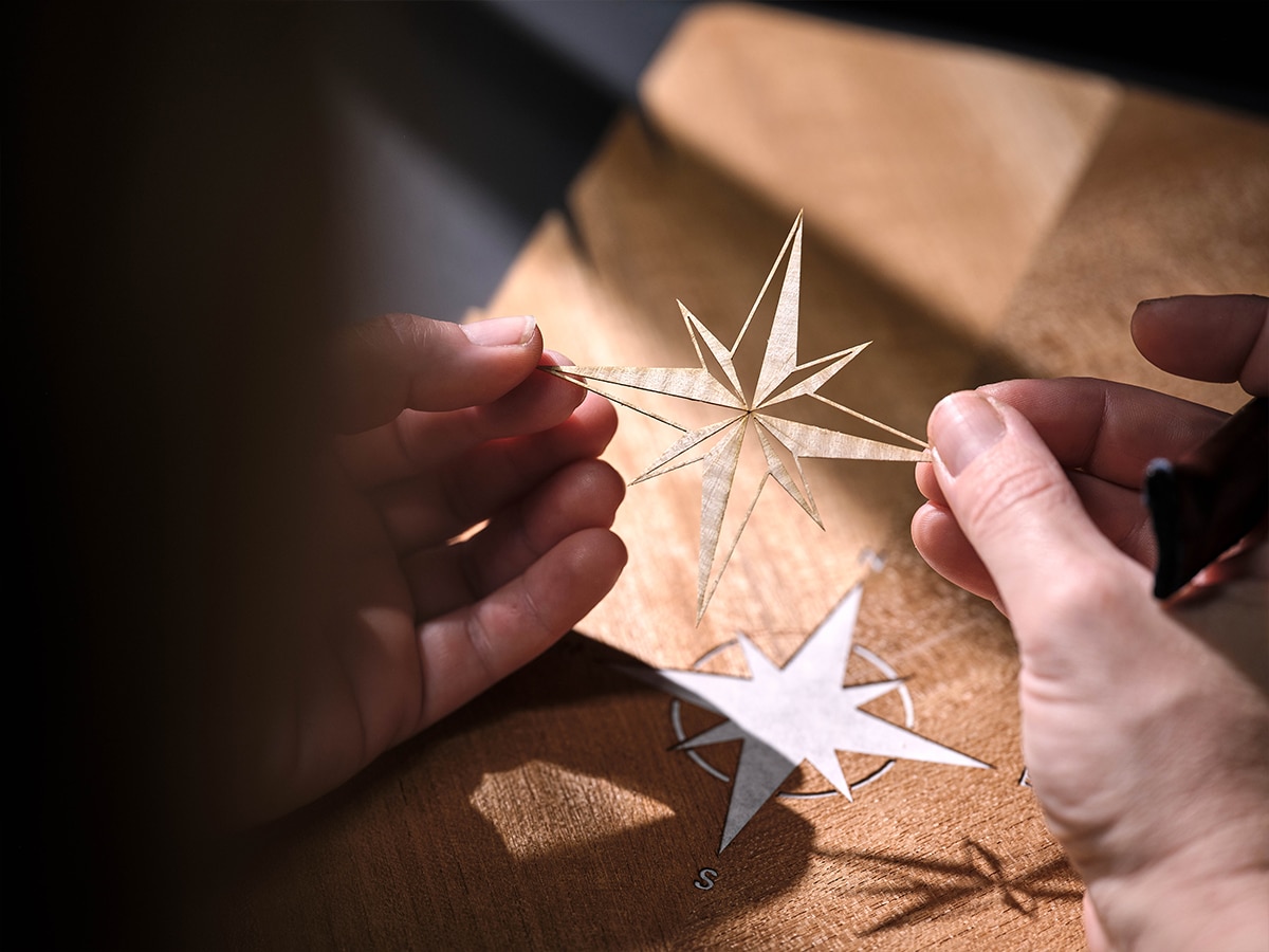 Rolls royce cullinan yachting hand etch