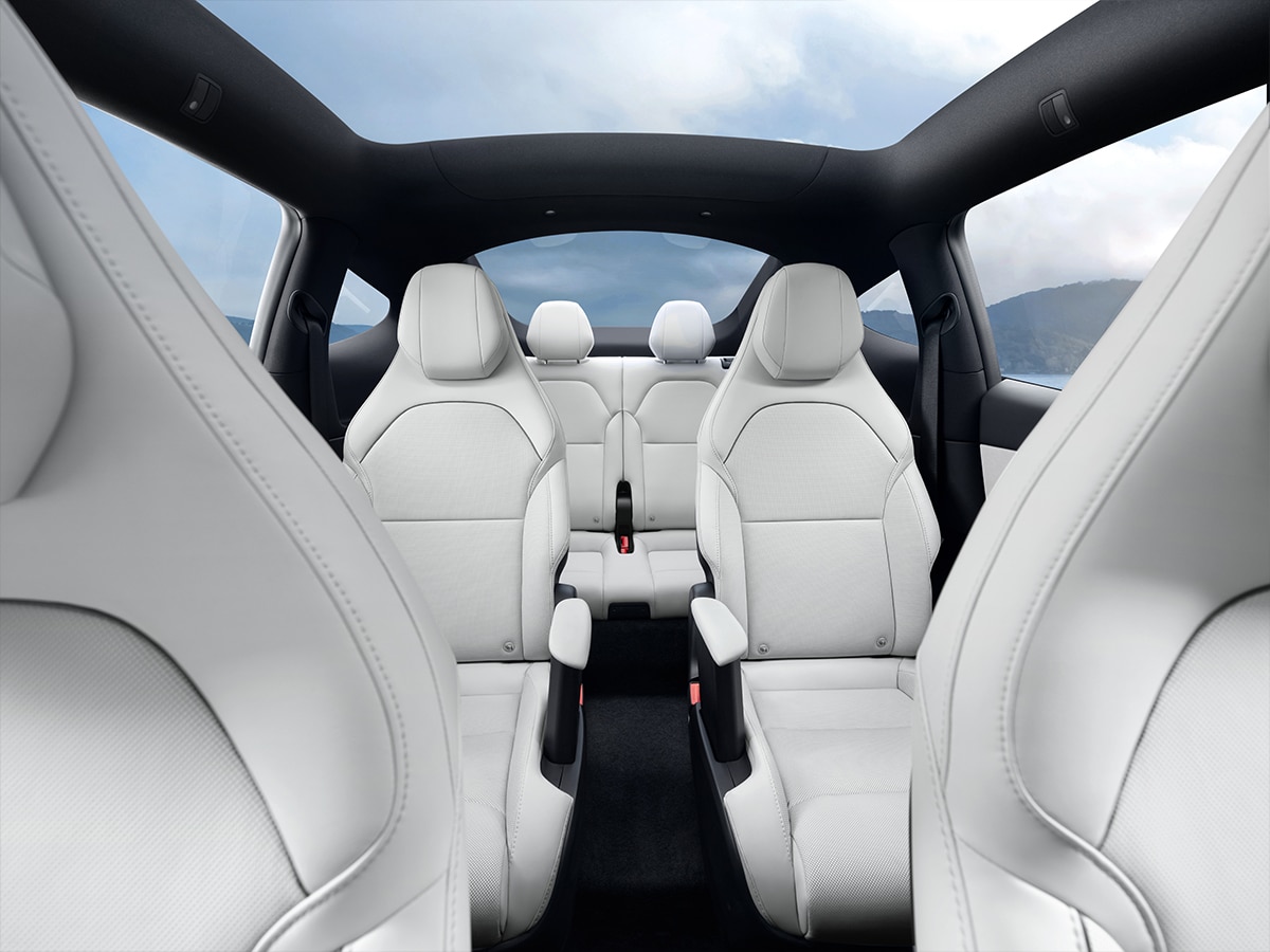 Tesla model y l seat rows