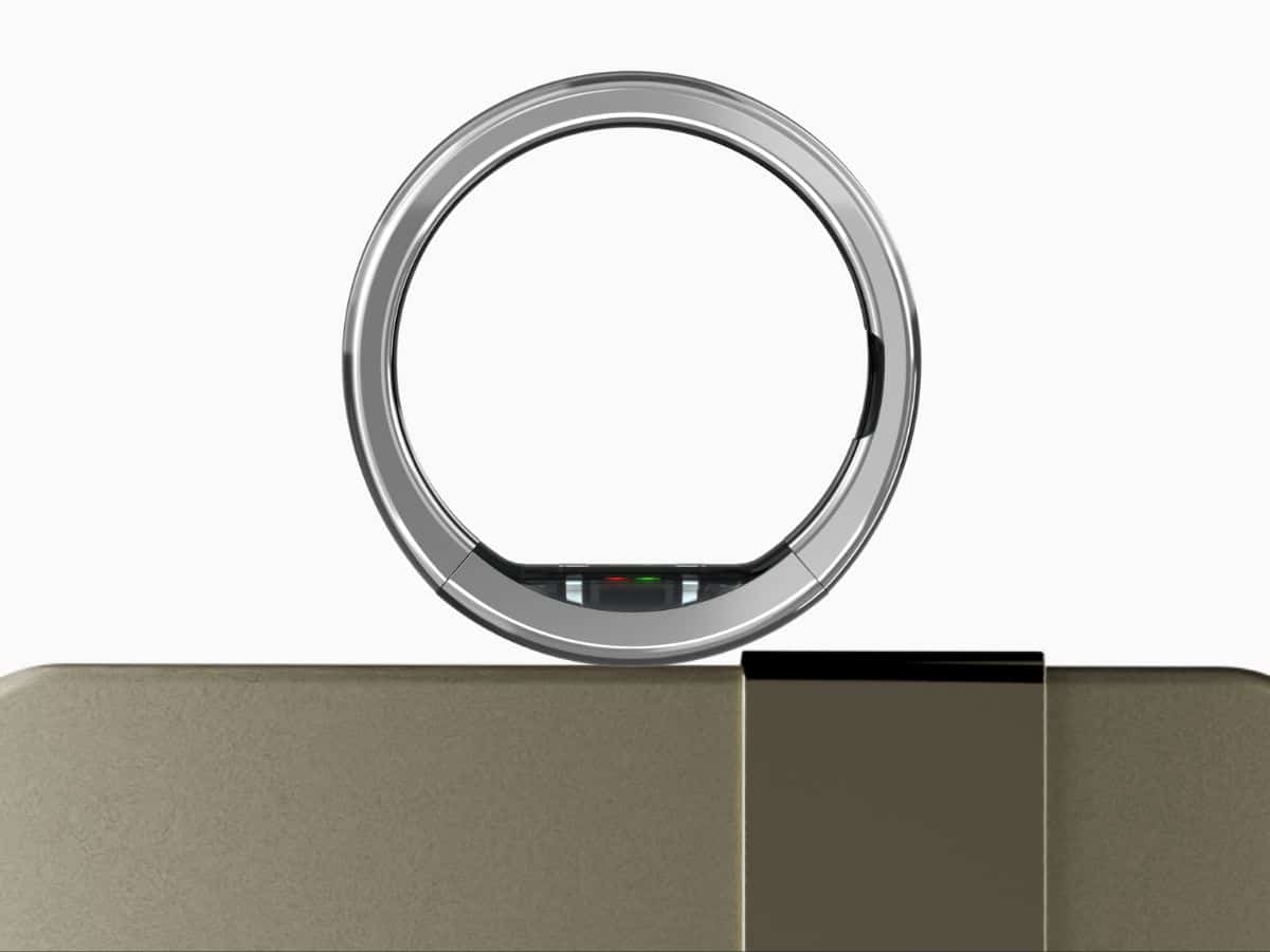 Ultrahuman Ring PRO in silver displayed upright