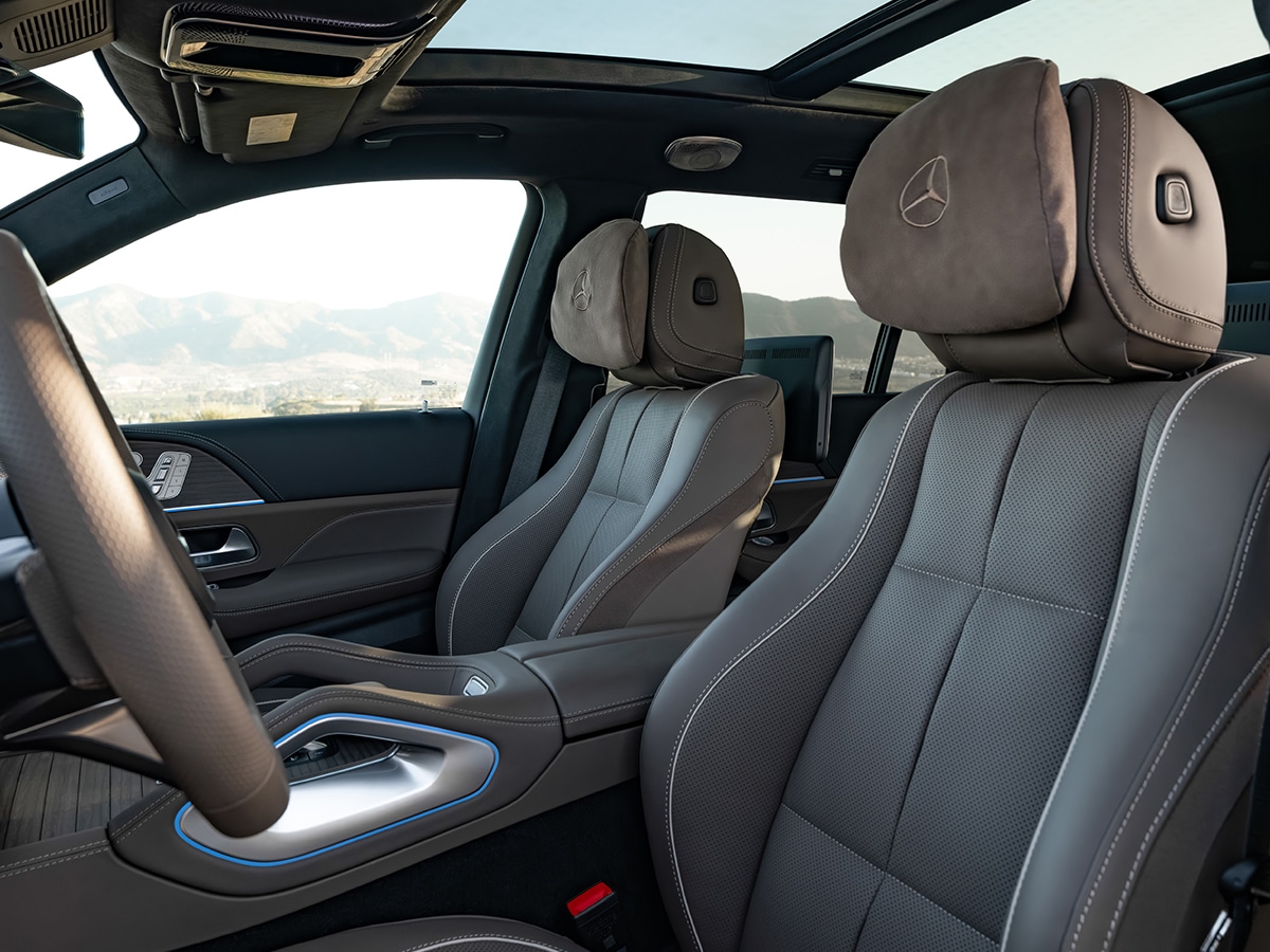 2026 mercedes benz gls front seats