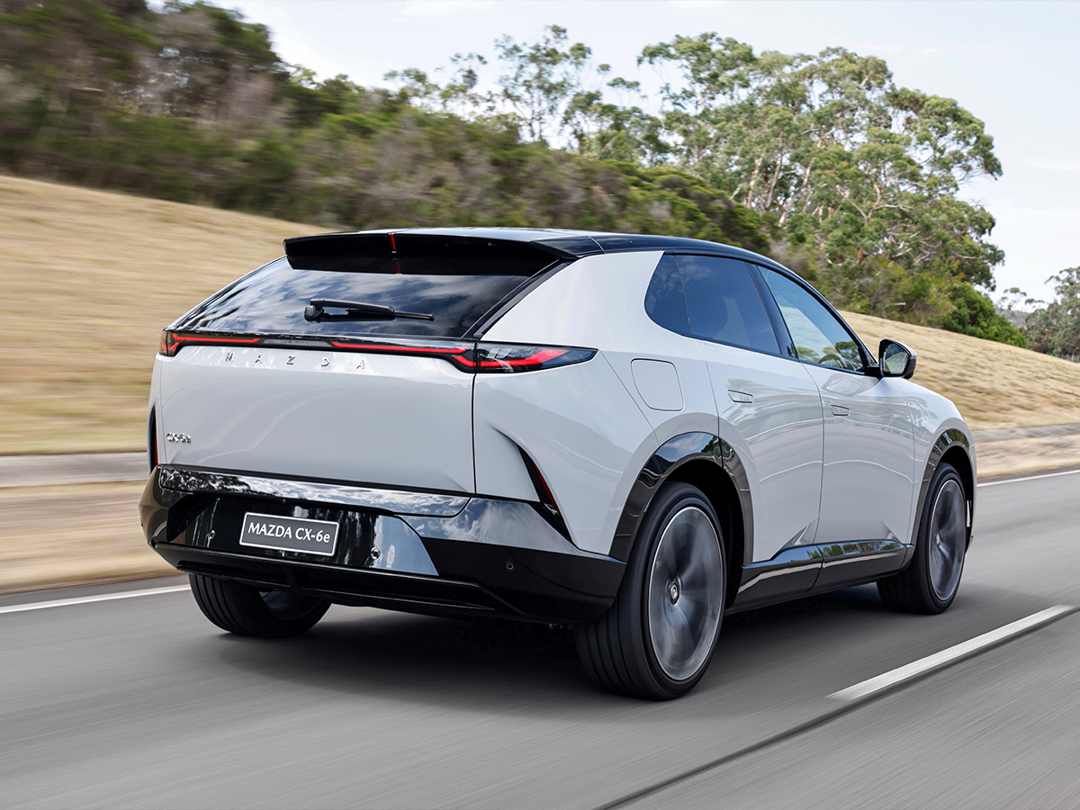 Mazda cx 6e rear end