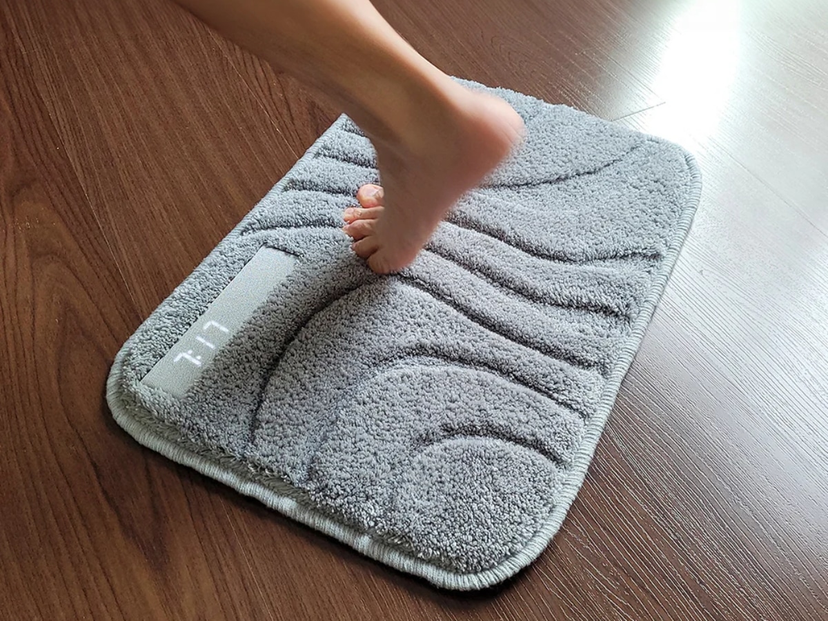 Ruggie 2.0 Stand-On Alarm Clock | Image: Ruggie