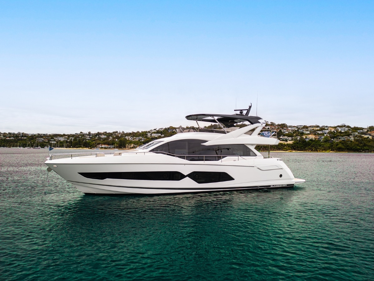 Sunseeker 76 yacht 1
