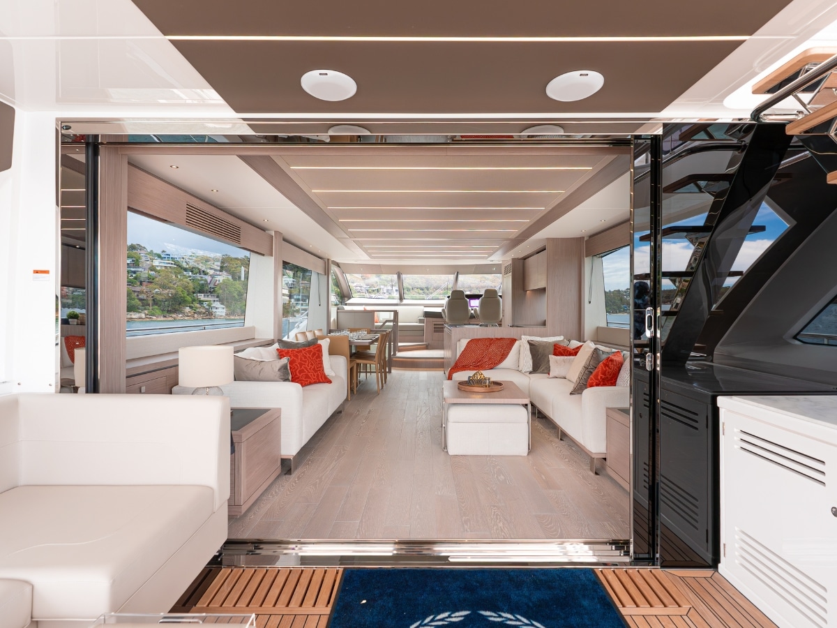 Sunseeker 76 yacht 2