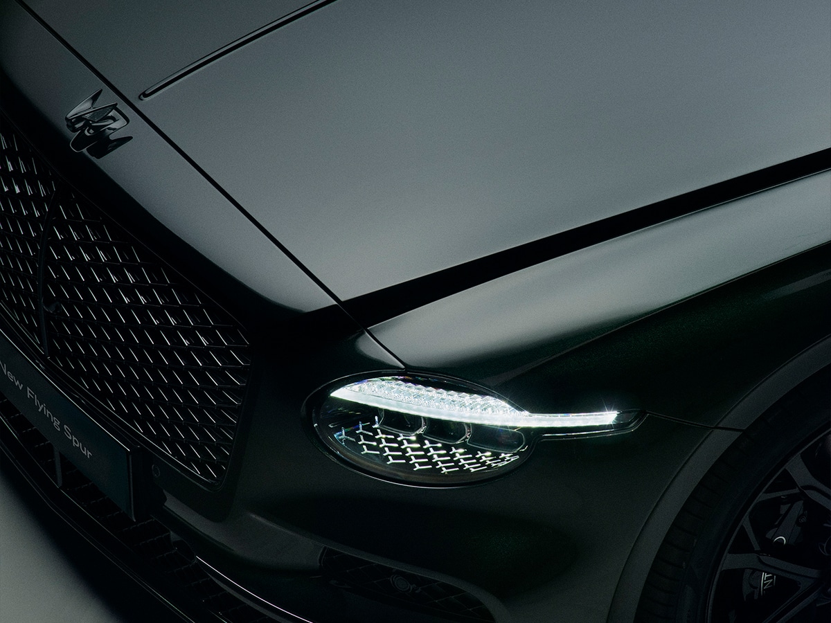 2026 bentley flying spur s front headlight