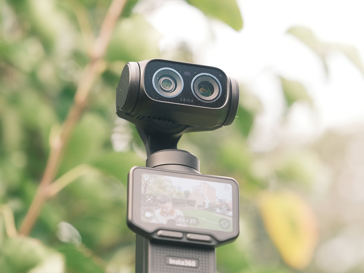 Insta360 luna ultra lens close up 2