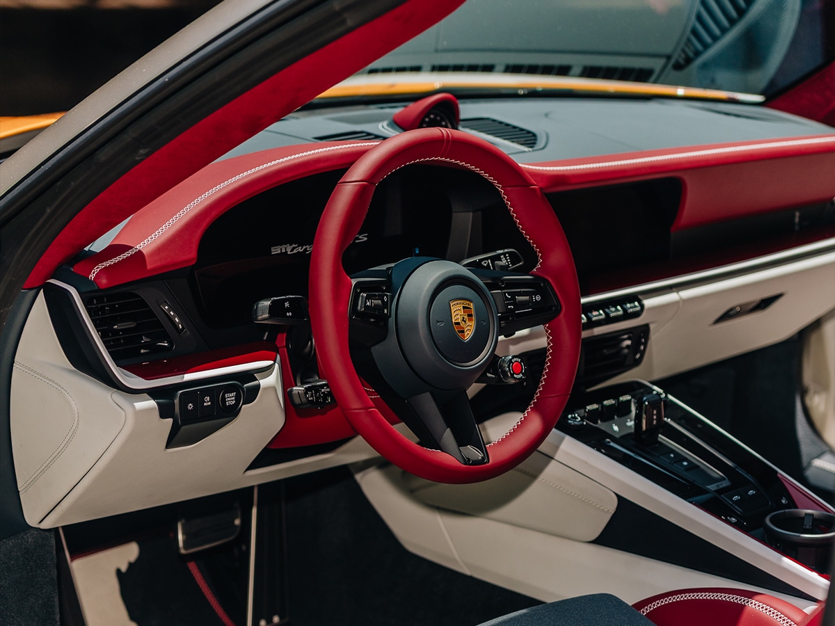 Porsche 911 targa 4 gts jessie dashboard 2
