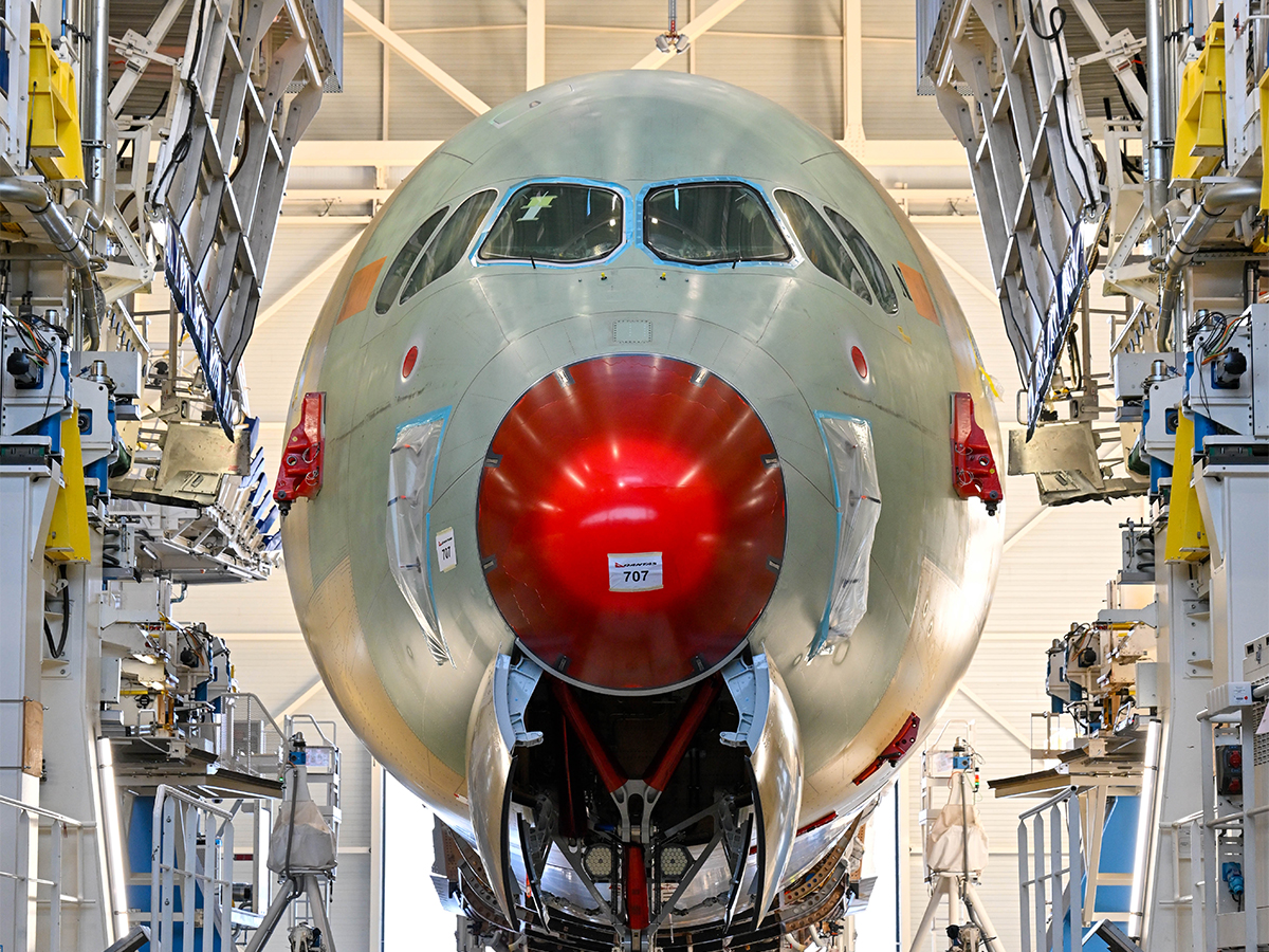 Qantas a350 ulr project sunrise 0003 ai pho 0104 10 a350 1000ulr qantas msn707 transfer from station 50b to station 40 0