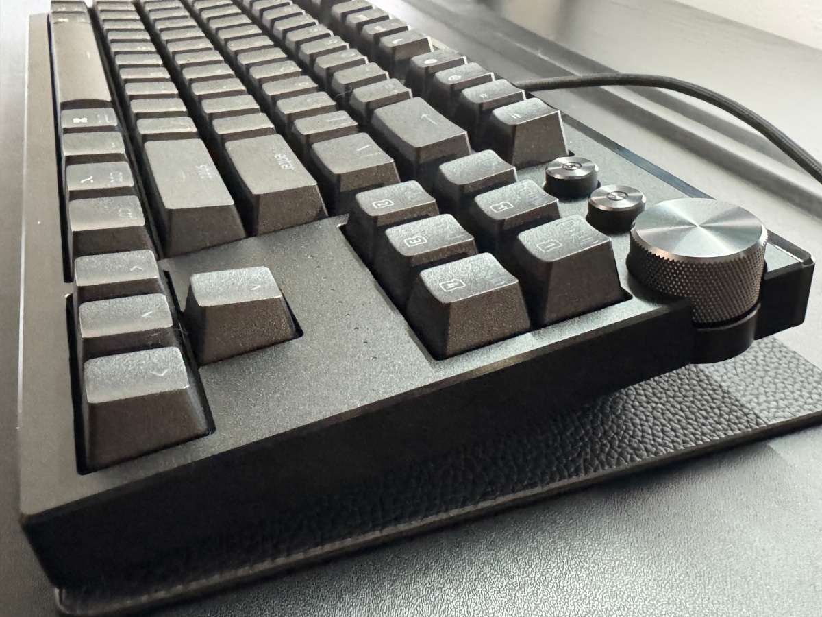 Close up profile view of Razer Analog Optical Switches Gen 2 underneath doubleshot PBT keycaps