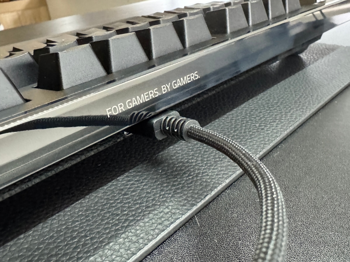 Razer huntsman signature edition gaming keyboard review 15