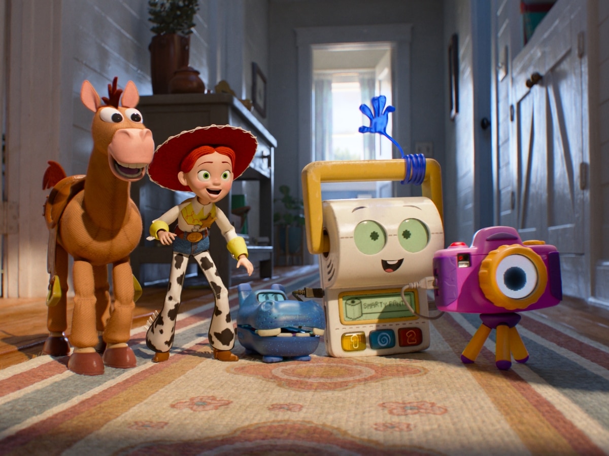The gang in toy story 5