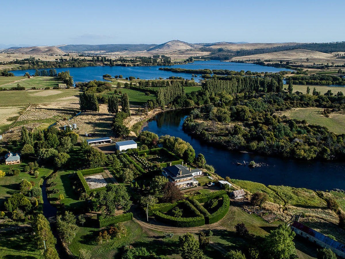 Lawrenny Estate Distillery, a Tasmanian whisky distillery