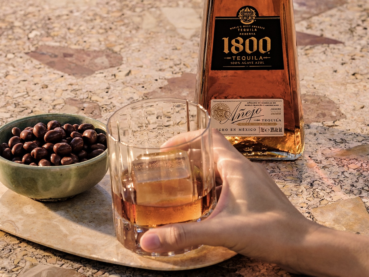 1800 tequila - old fashioned 0001 1800 anejo 196 retouched