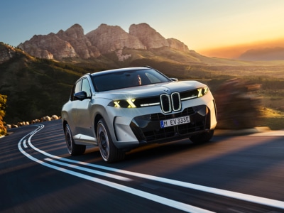 New BMW X5 Revealed With 600HP M60e xDrive Flagship and Yellow M Lights