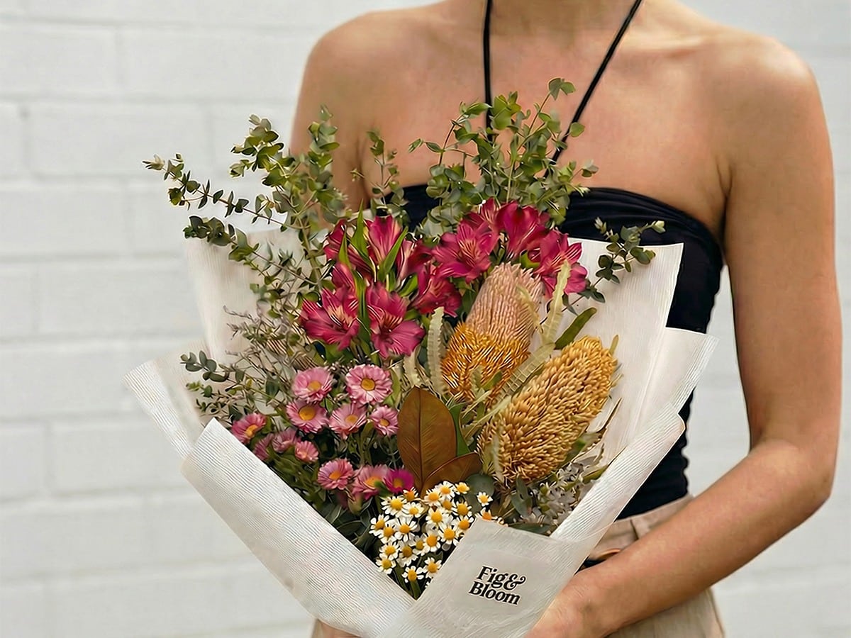 9 Best Flowers to Gift, Ranked by Meaning and Colour
