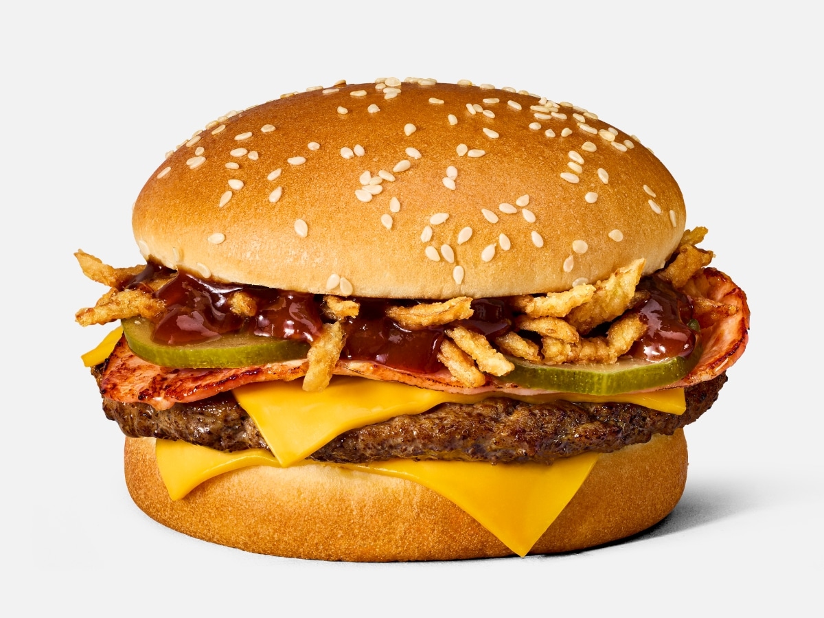 Mcdonald's quarter pounder bbq bacon - crispy onions