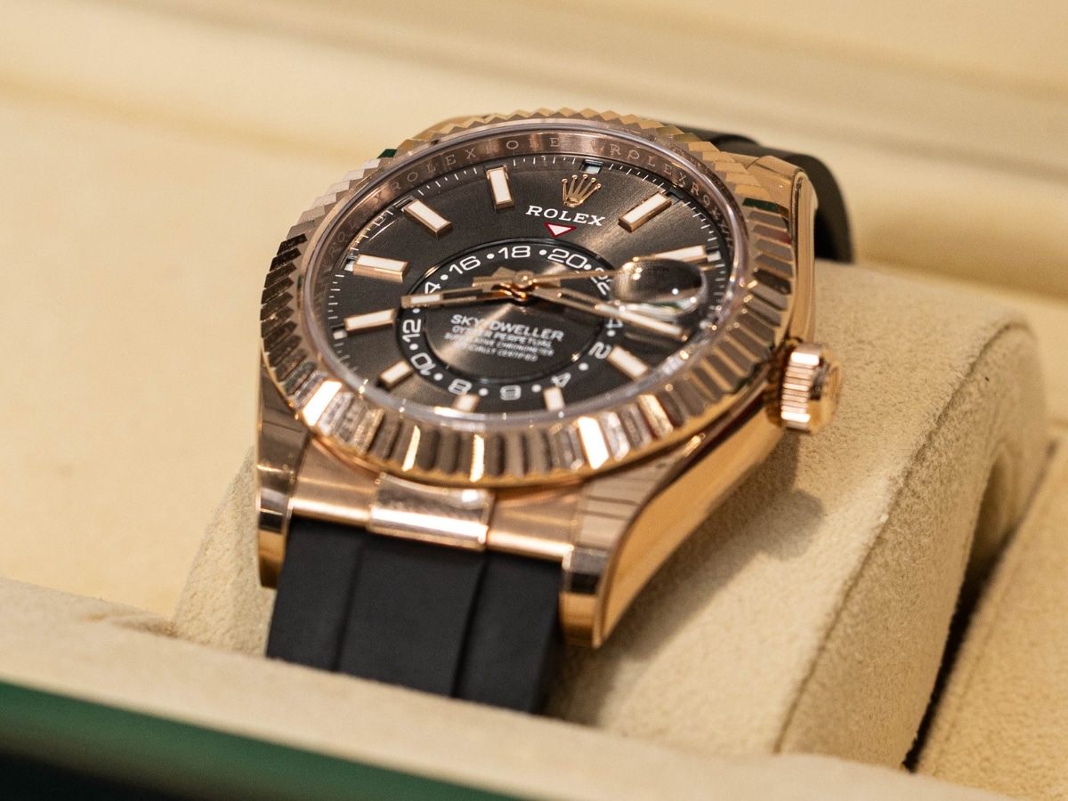 Rolex sky dweller 18ct everose gold watch 326235