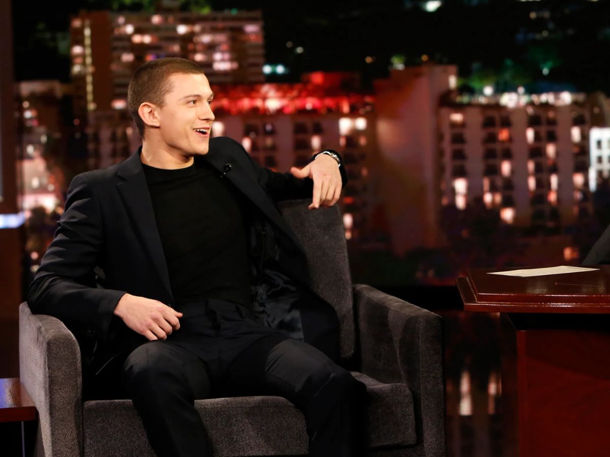 Tom holland style black