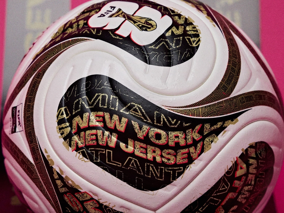 Adidas trionda final official world cup match ball 5