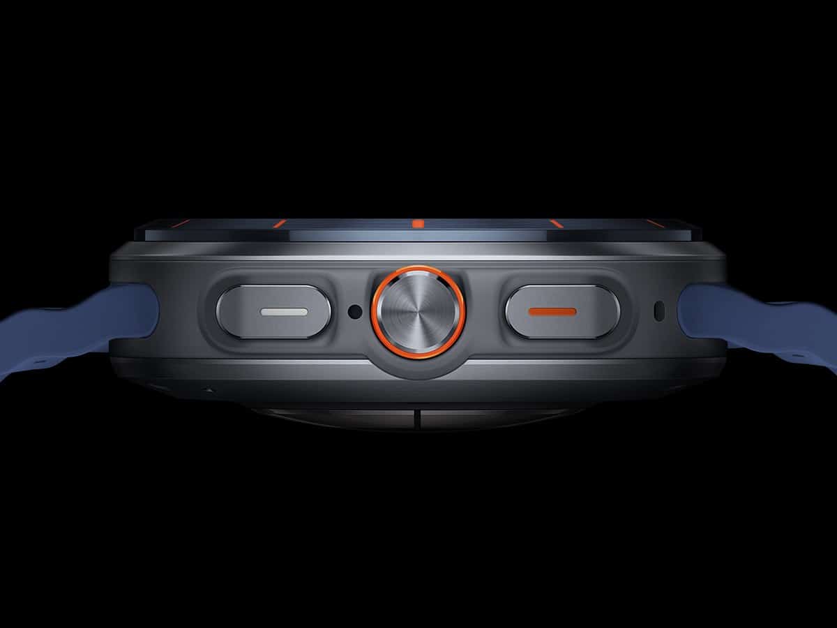 Close-up of the Samsung Galaxy Watch Ultra quick button and crown