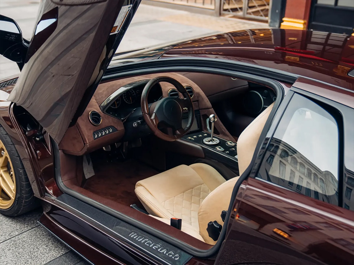 2010 lamborghini murciélago lp 670 4 sv cabin 2