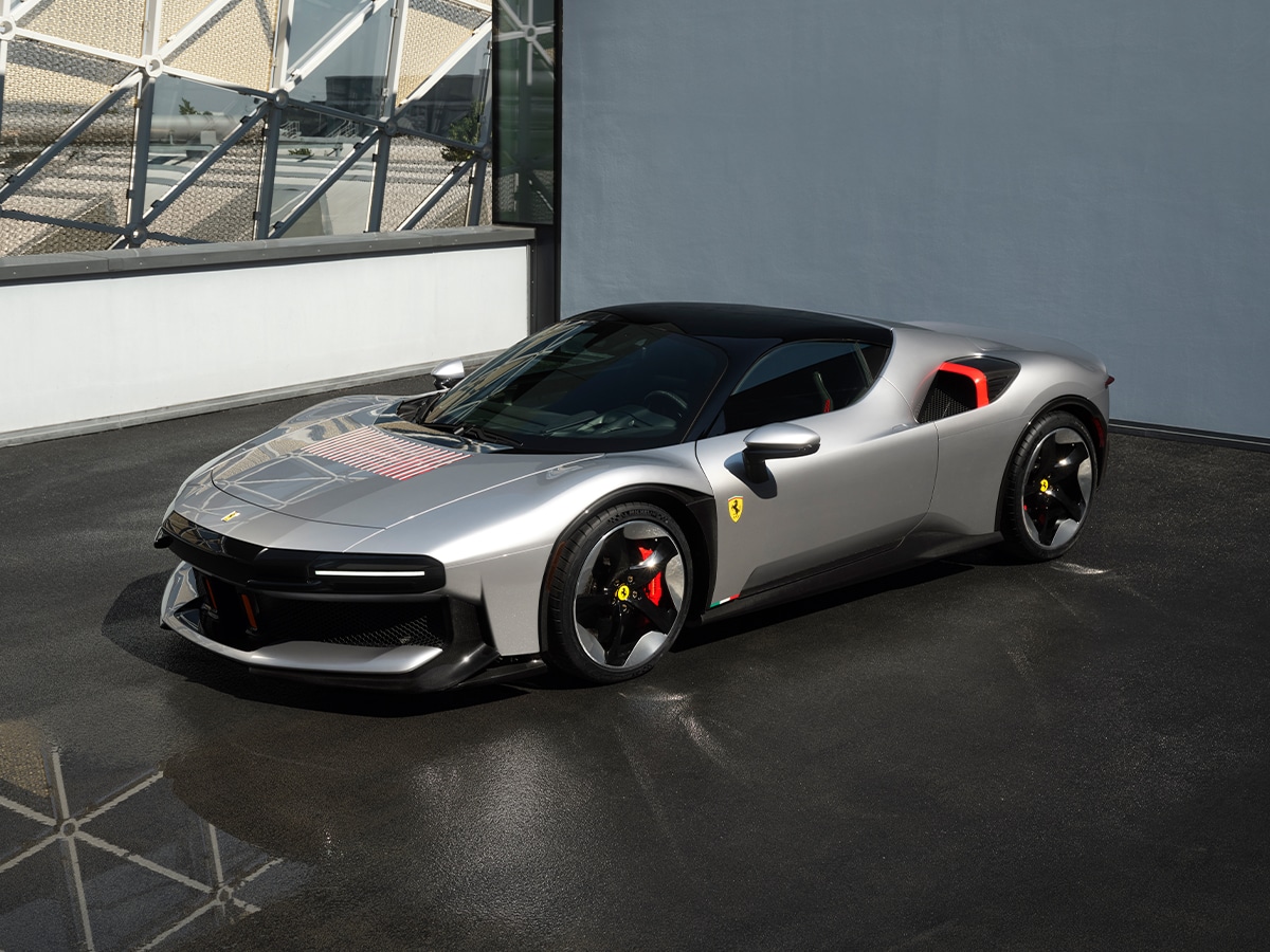 One-Off Ferrari CZ26 Reimagines the SF90 Stradale with 1970s