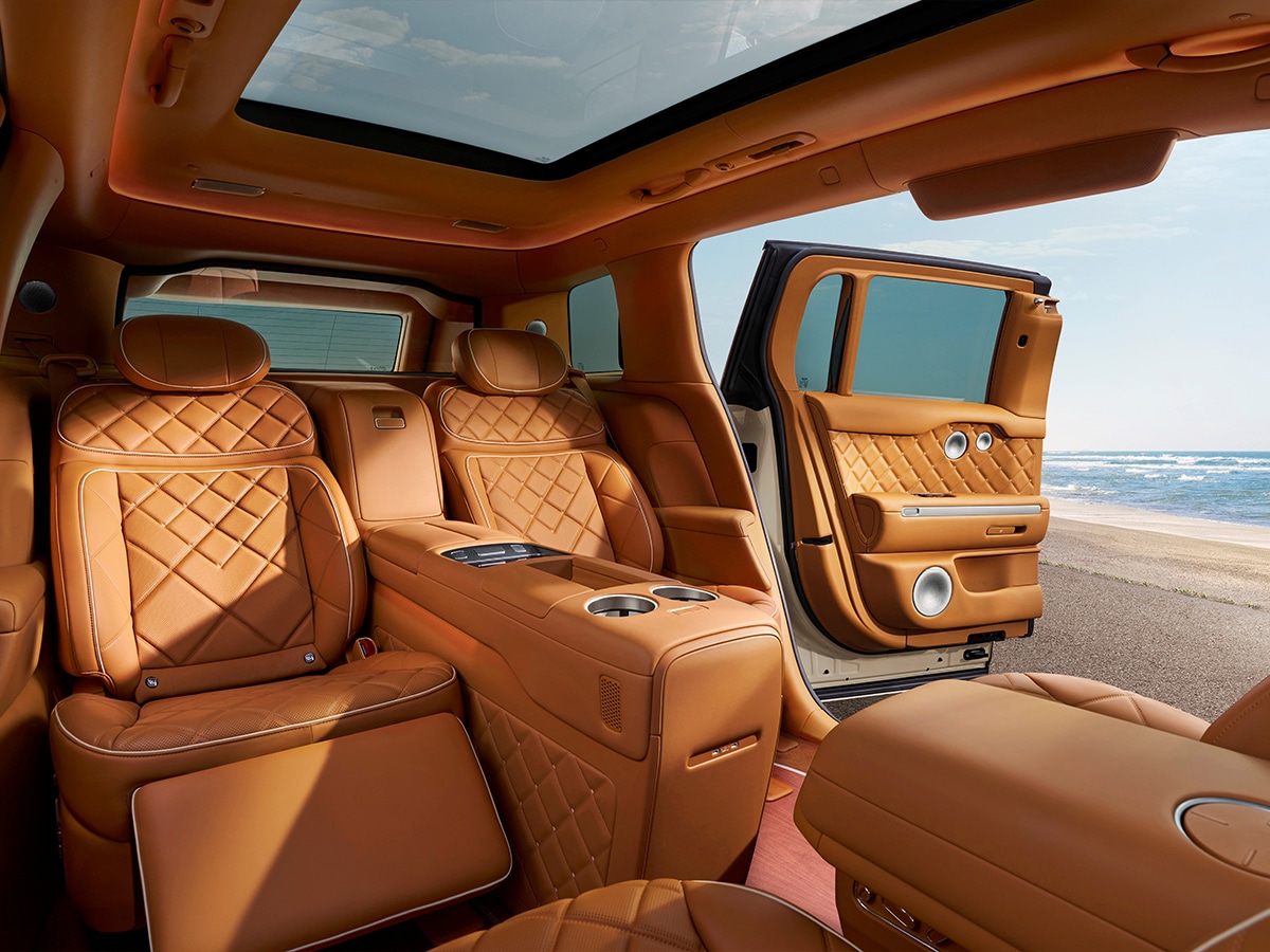 Genesis gv90 neolun open doors