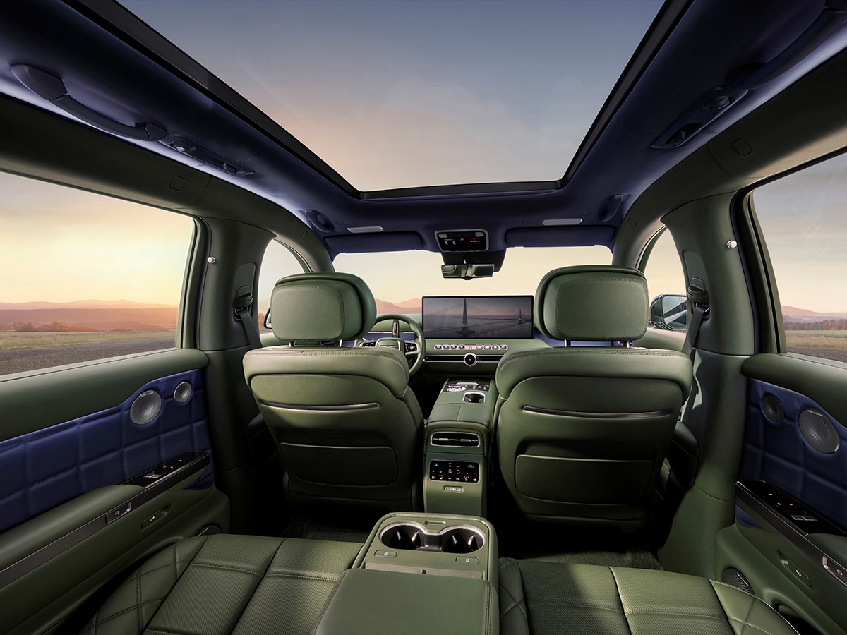 Genesis gv90 doors open