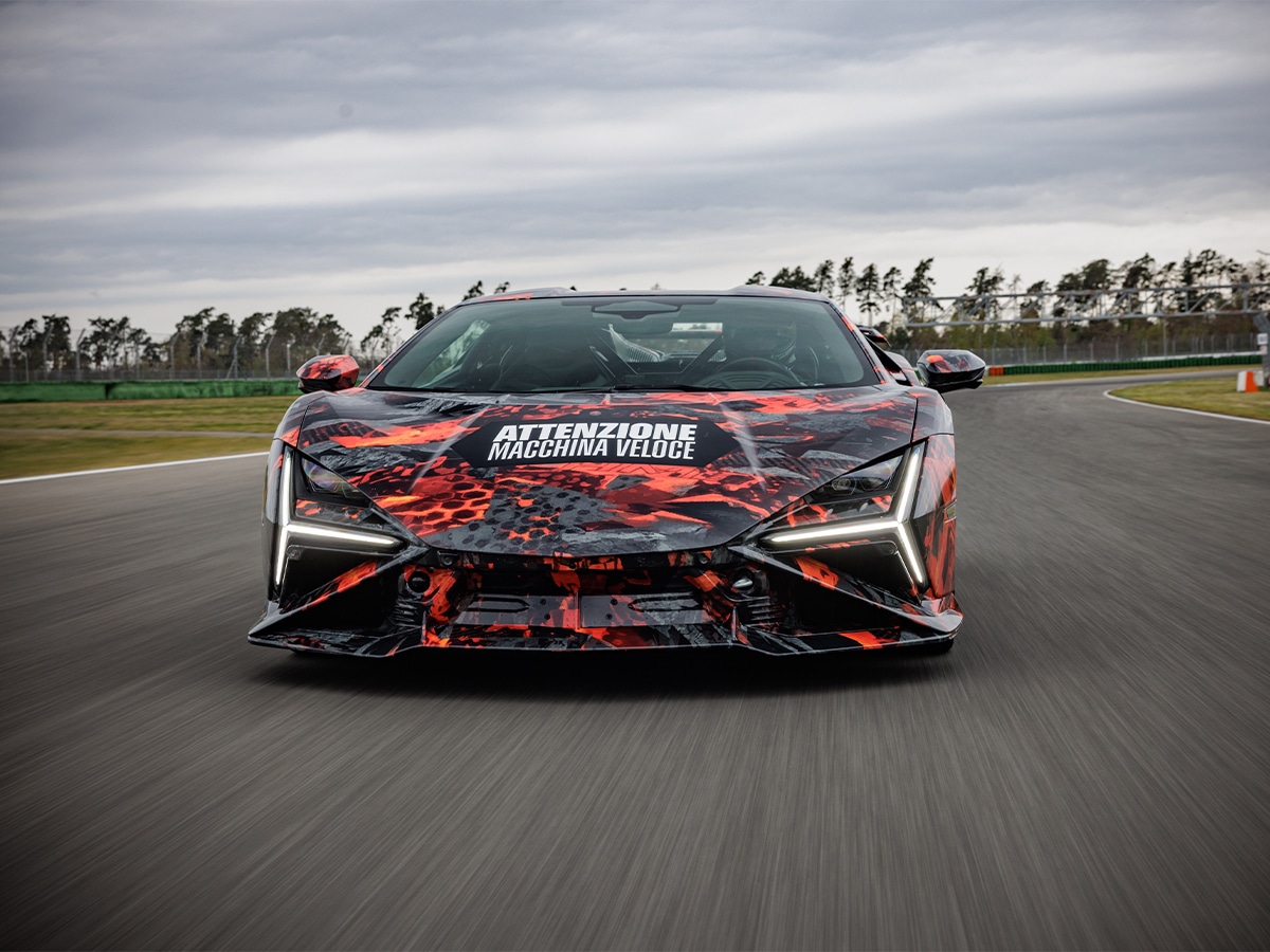 Lamborghini revuelto sv 0004 record lap at the hockenheimring - lamborghini revuelto sv 2