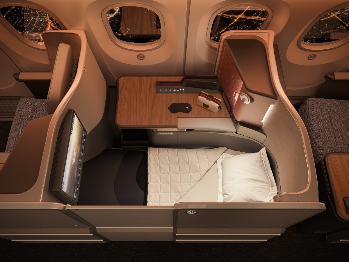 Qantas 787 business suite 1