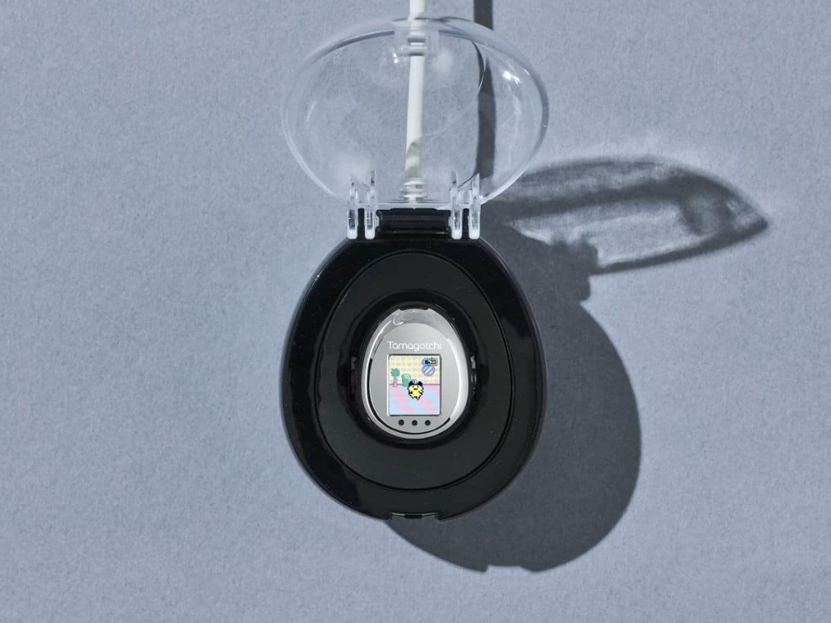Tamagotchi ring 8