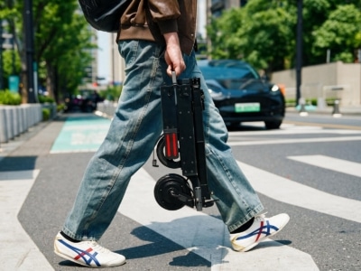 Blizwheel F0.5 Is an E-Scooter That Fits in Your Desk Drawer