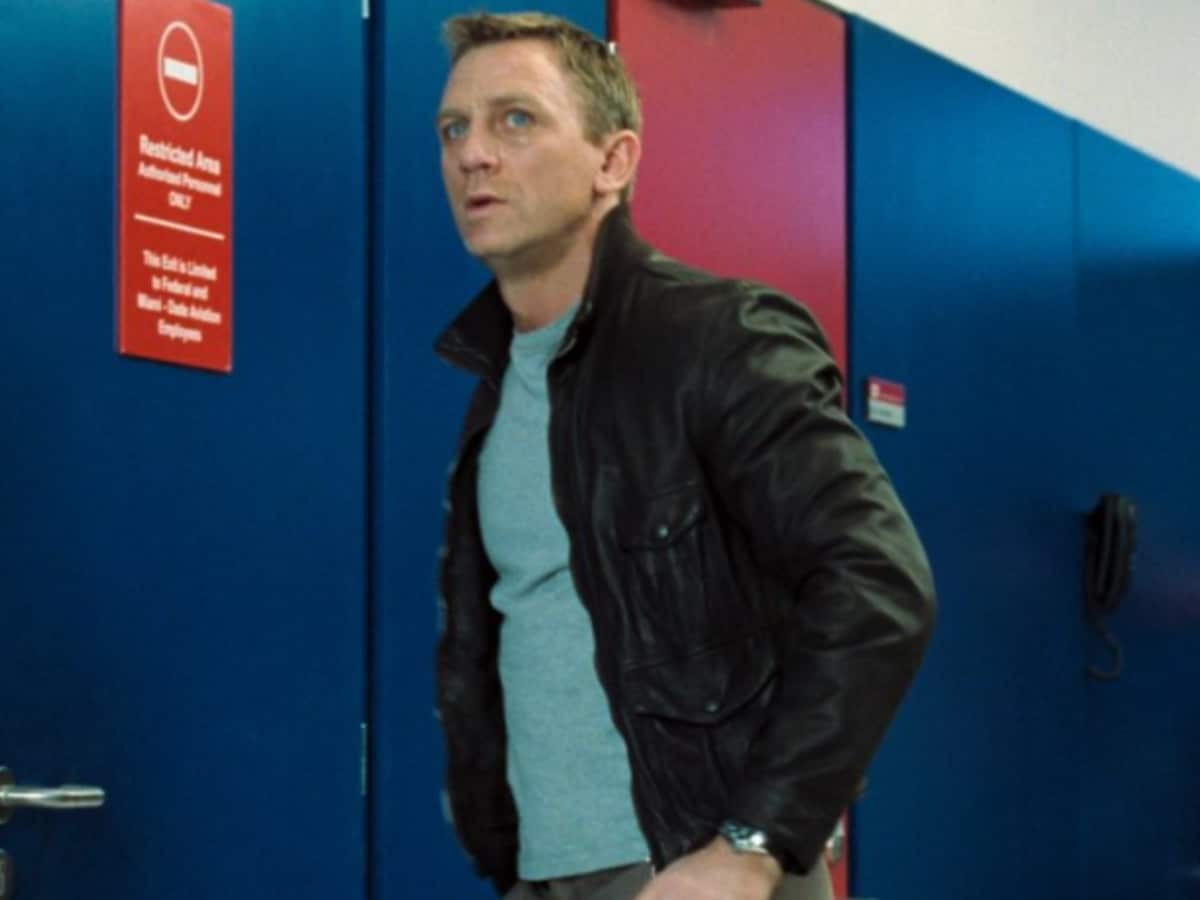 James bond casino royale daniel craig miama airport