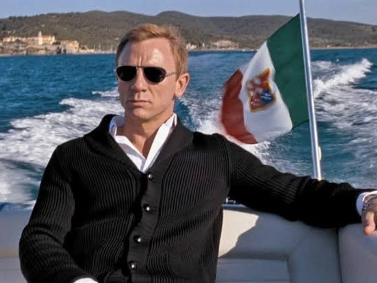 James bond daniel craig quantum of solace mathias villa